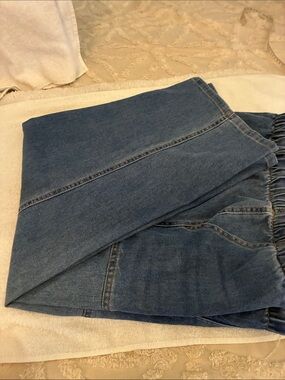 Plus sizeVanilla Star Women's Straight Leg Jeans-Blue front pockets& drawstring